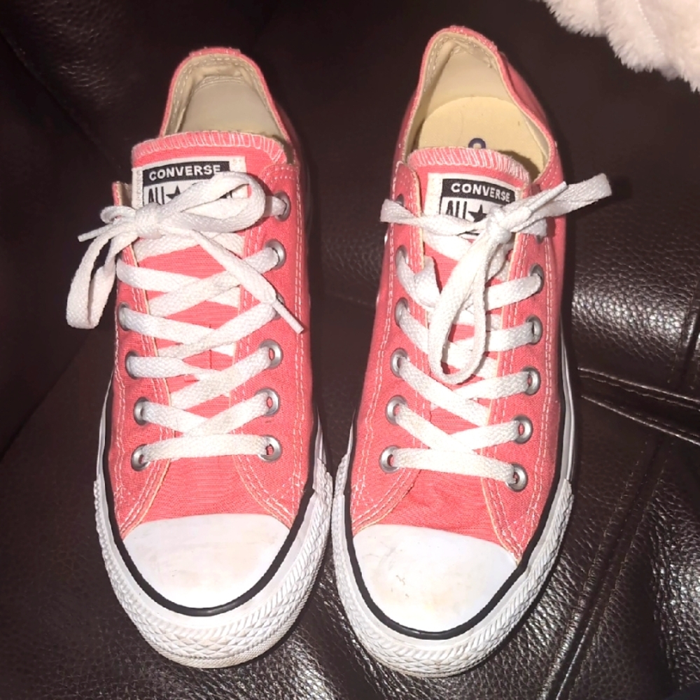 Unisex CONVERSE Chuck Taylor ALL STAR LOW TOP Pink Mens Size 5.5 Womens 7.5